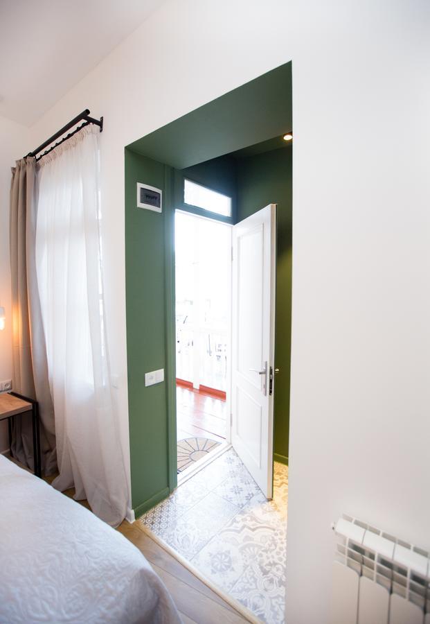 гостиница Meidan Suites Тбилиси Экстерьер фото