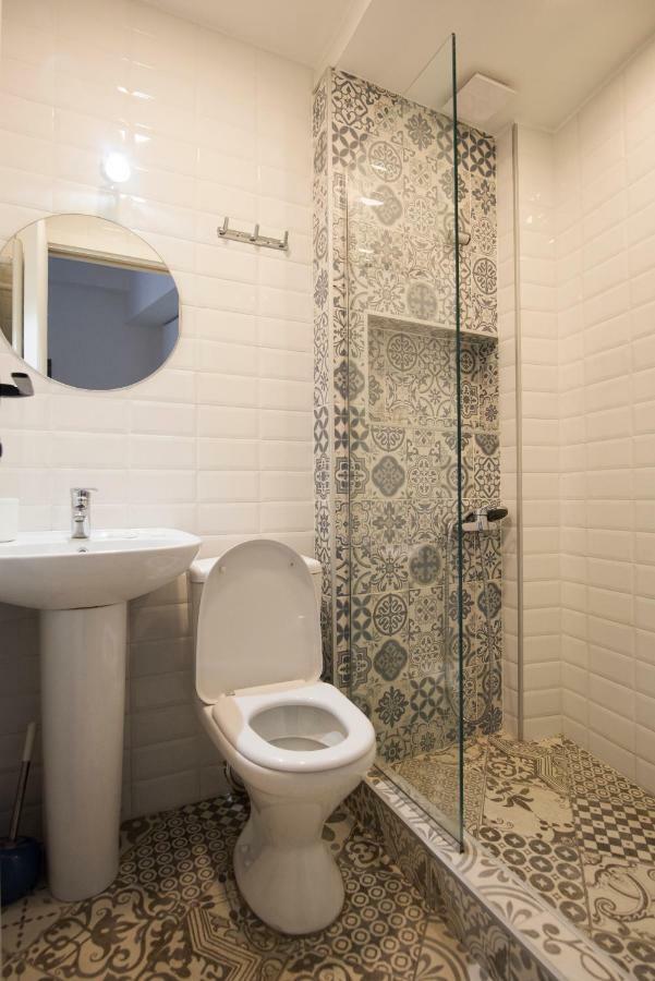 гостиница Meidan Suites Тбилиси Экстерьер фото